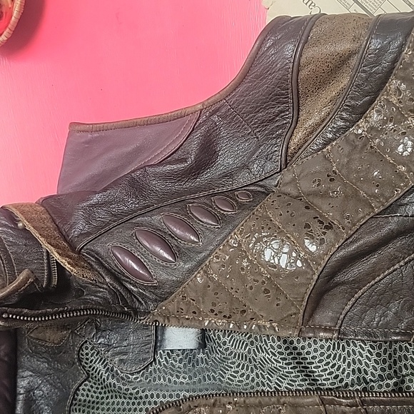 AYYA exotic leather vest - Picture 4 of 4